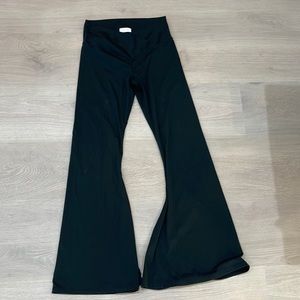 Pink Lily flared leggings